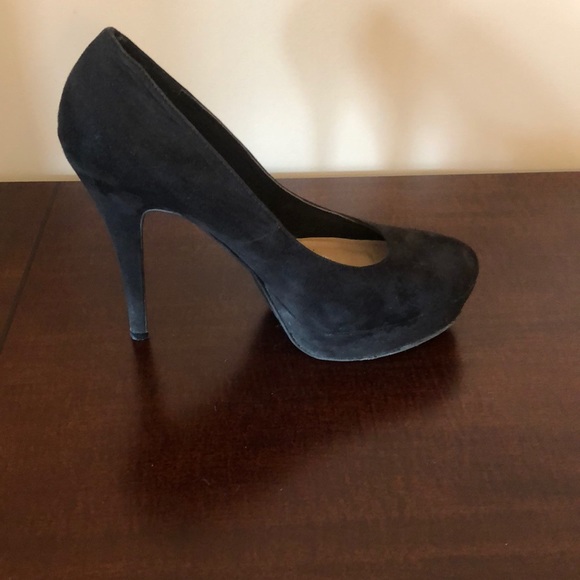 **LC Lauren Conrad Black Suede Heels - Picture 4 of 6